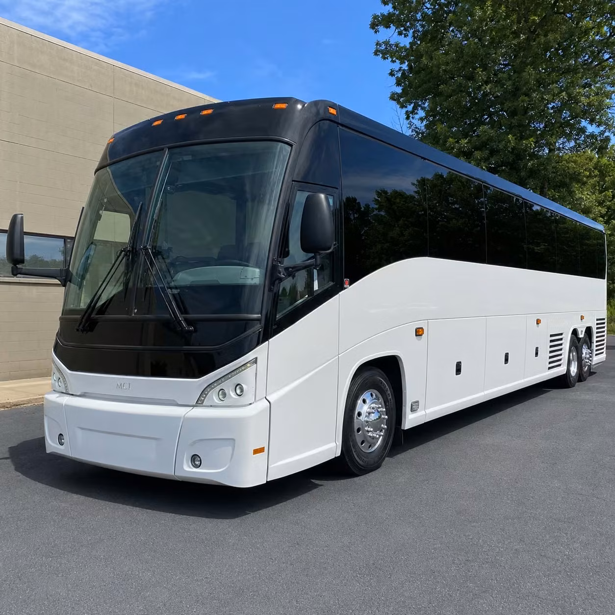 corporate groups and business travelers rely on warren long distance bus rentals