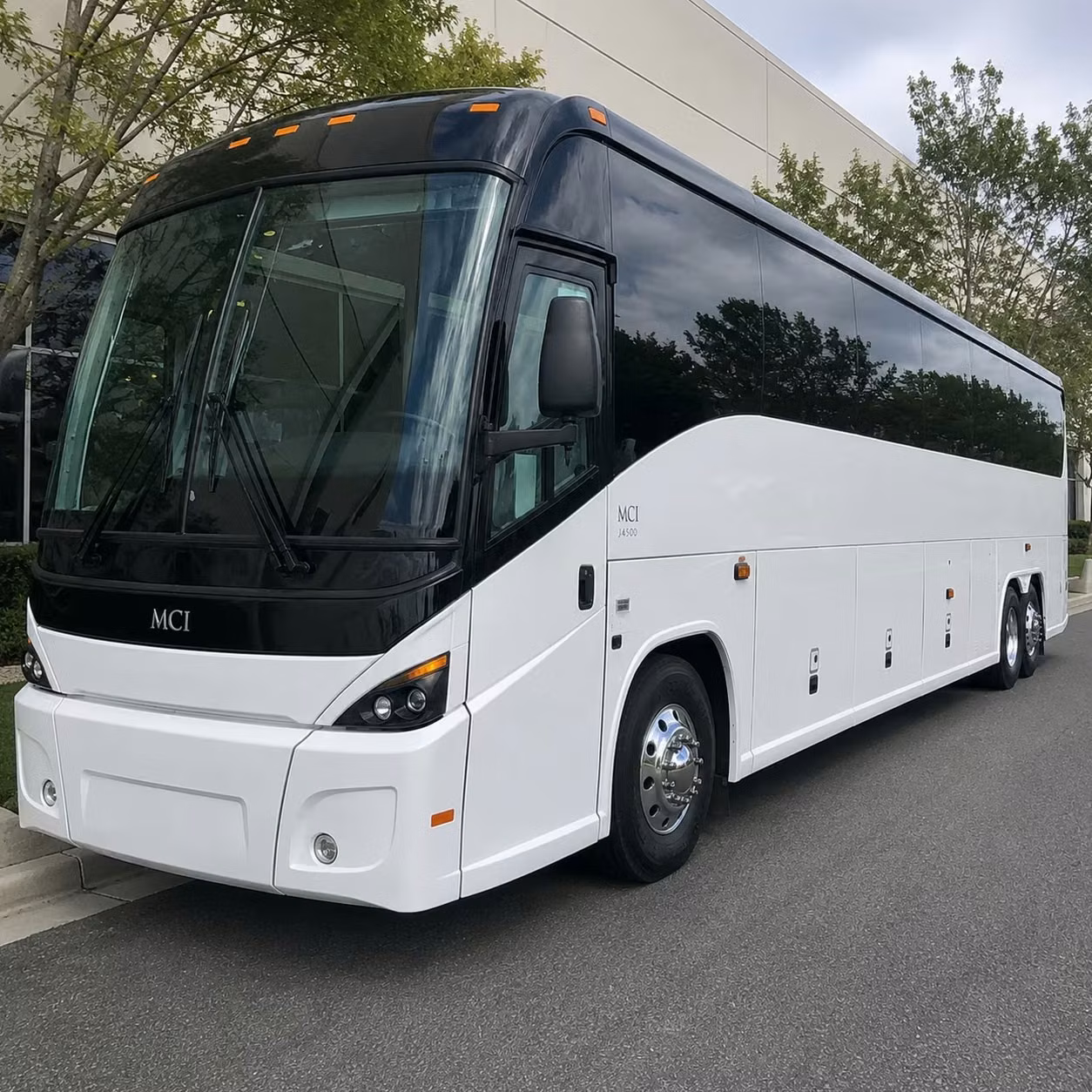 hotel to office shuttle services for warren corporate visitors and contractors