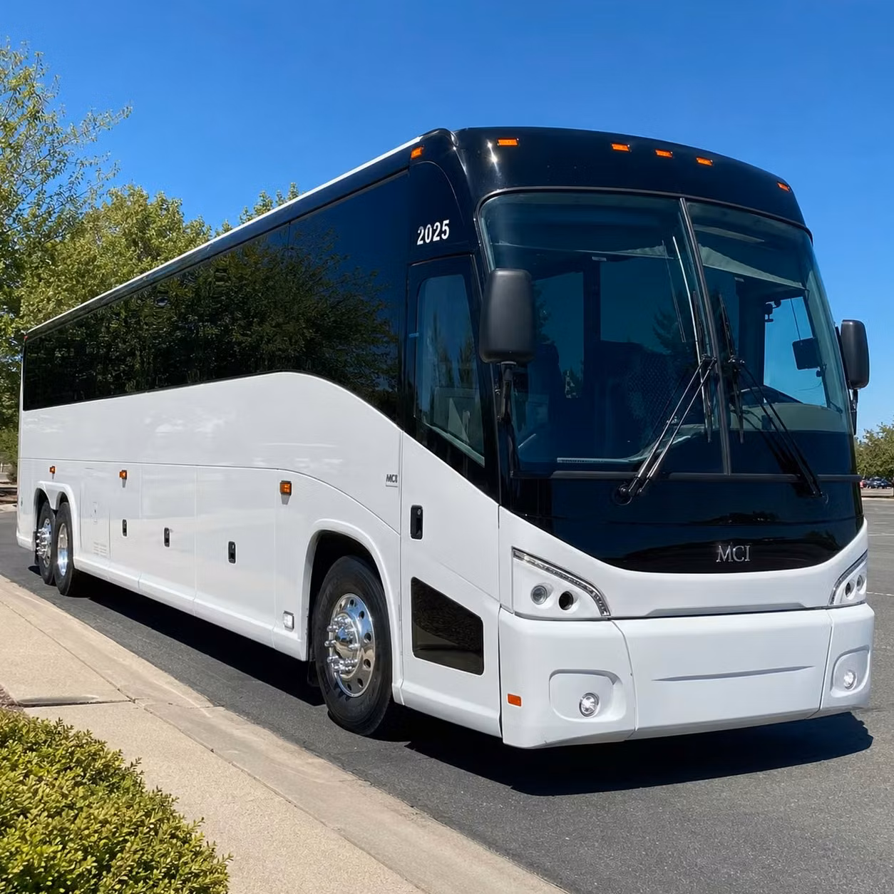 long distance casino trips and entertainment runs from warren are easy to book