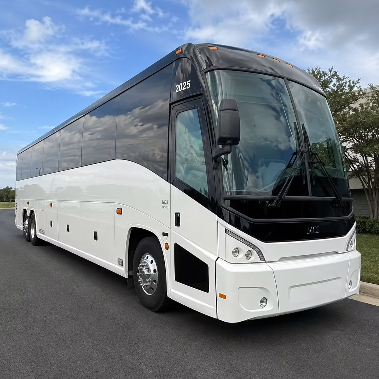 pine knob music theatre concert shuttles from warren are easy to book