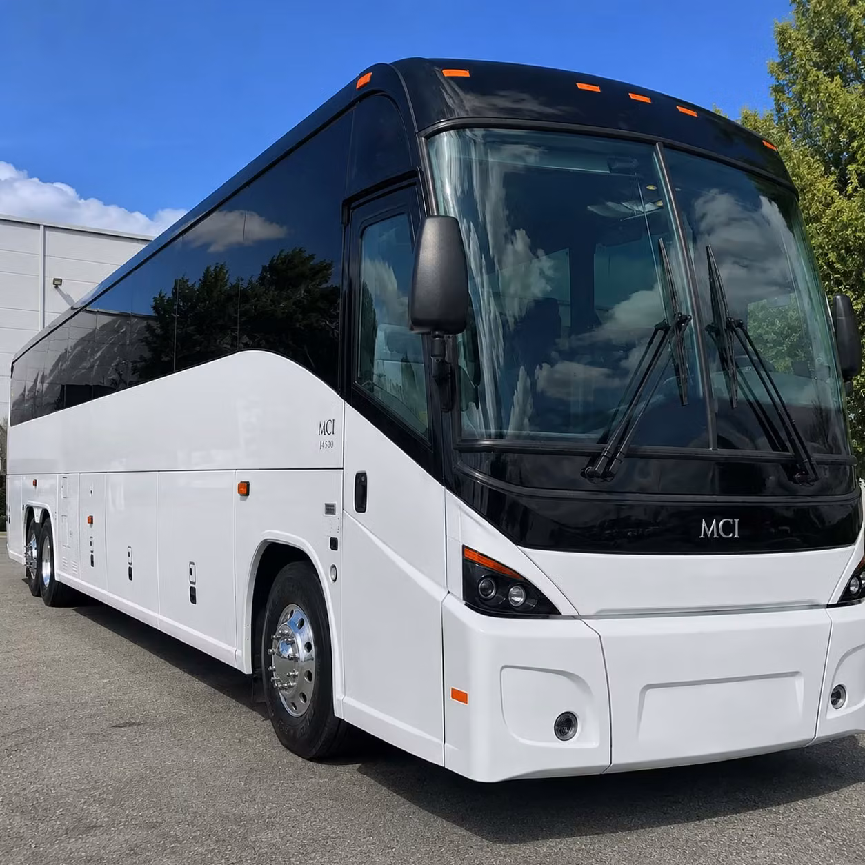 shuttling warren s automotive and defense workforce has never been easier