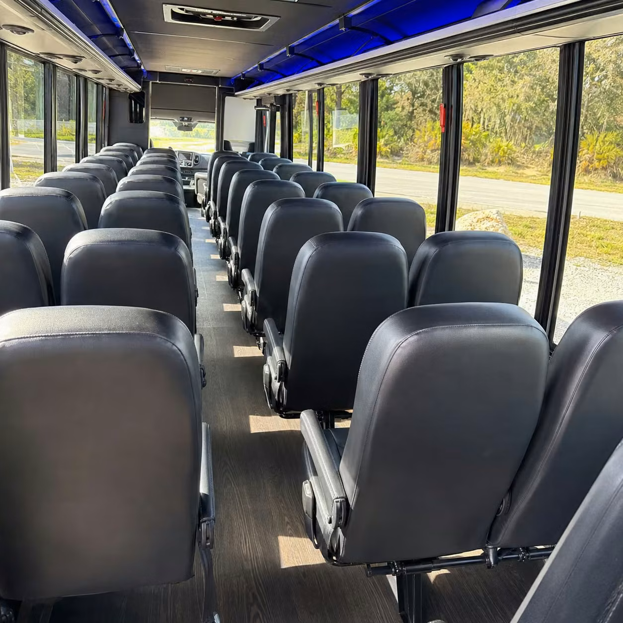 warren 30 passenger minibus rental