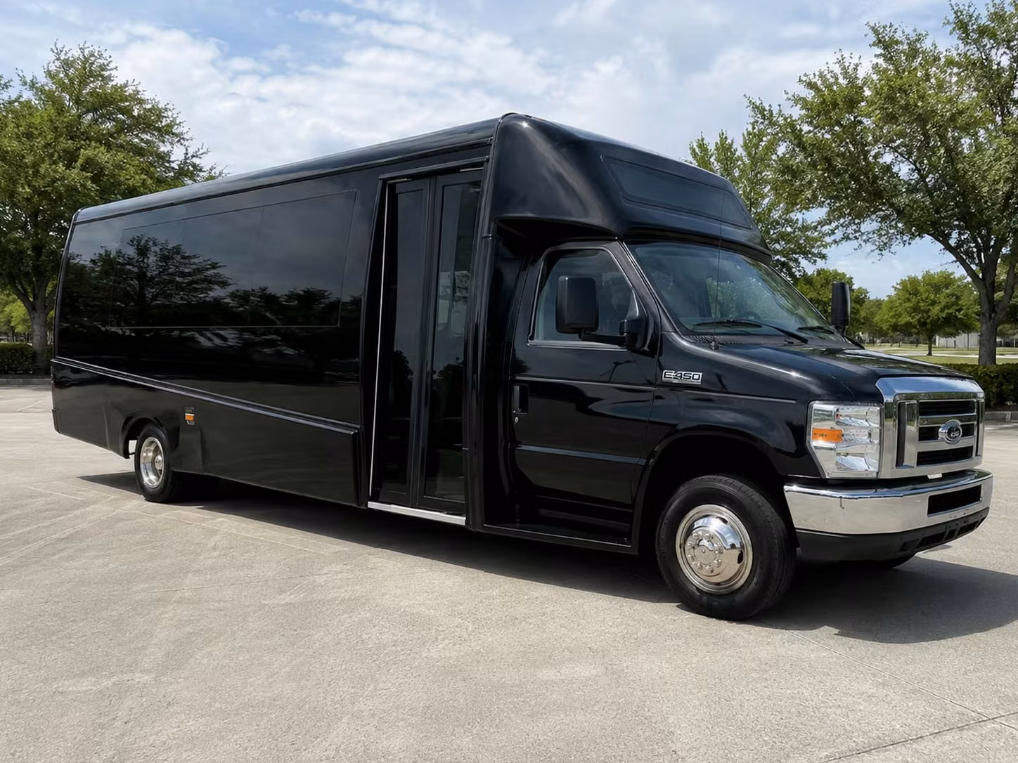 warren airport transportation